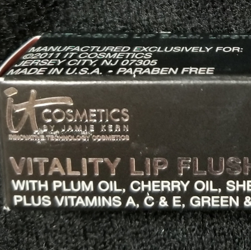 IT Cosmetics Lip Flush lipstick